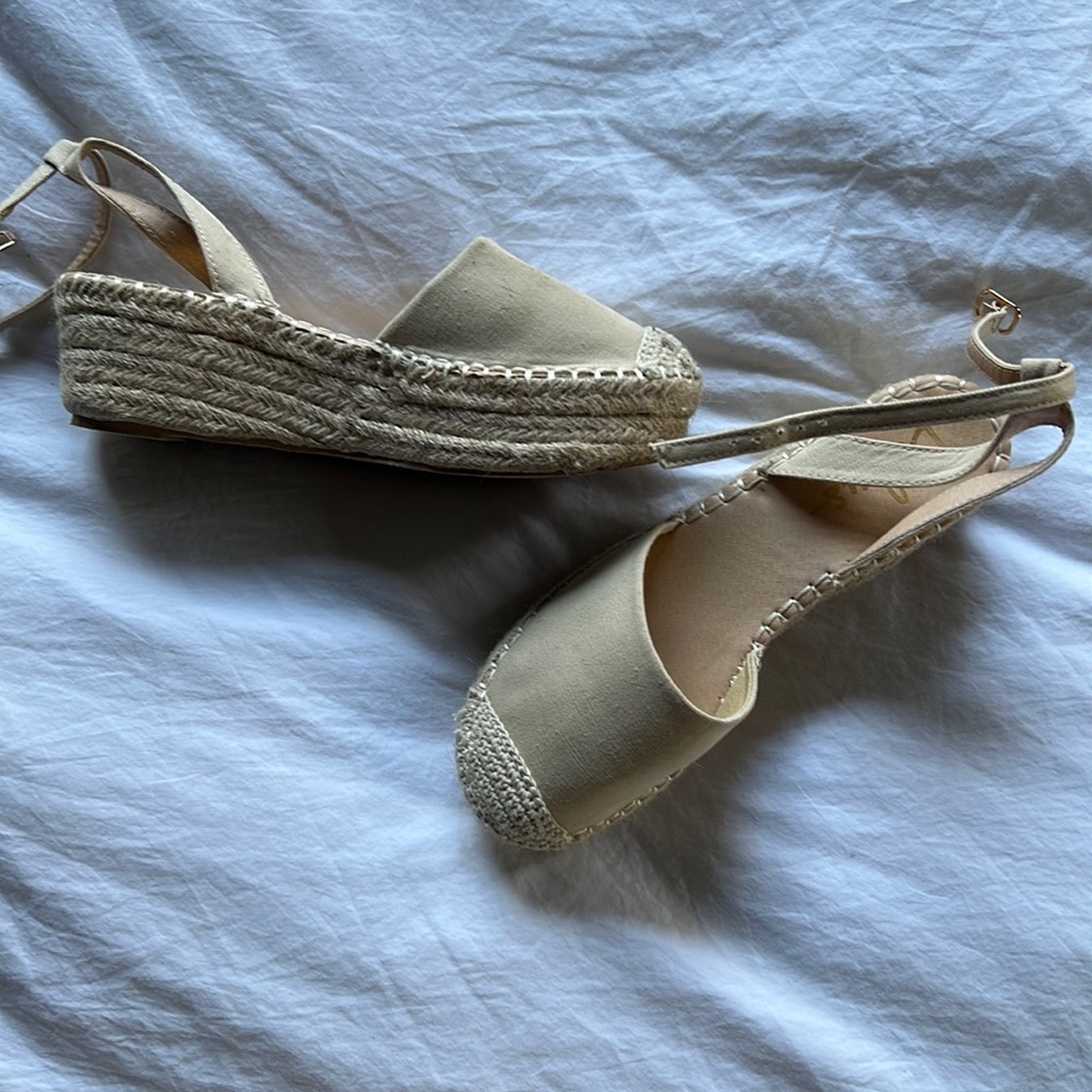 Espadrille platform sandals